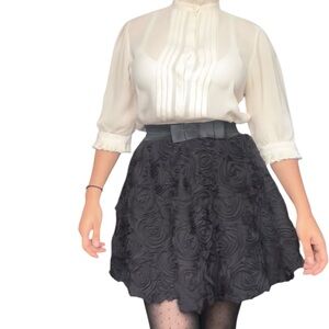 Black textured skirt - Texture rosette/ soft volume - XS